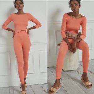 Anthropologie Everyday Seamless Ribbed Leggings, size Medium in Coral, NWT